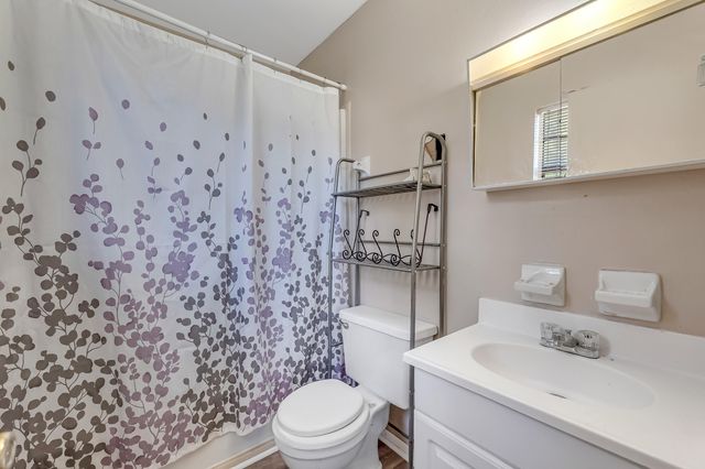 1600 Lahaina Court, Gulf Breeze, FL 32563