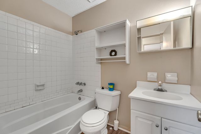 1600 Lahaina Court, Gulf Breeze, FL 32563