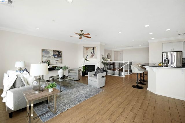 6299 Rocky Point Ct, Oakland, CA 94605