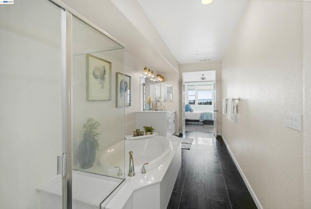 6299 Rocky Point Ct, Oakland, CA 94605