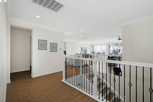 6299 Rocky Point Ct, Oakland, CA 94605