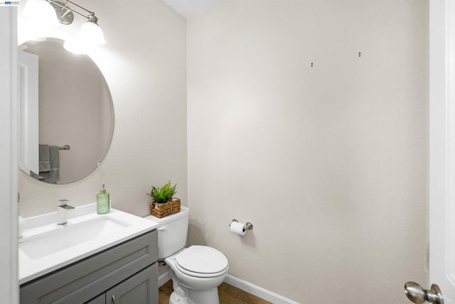 6299 Rocky Point Ct, Oakland, CA 94605