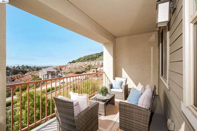 6299 Rocky Point Ct, Oakland, CA 94605