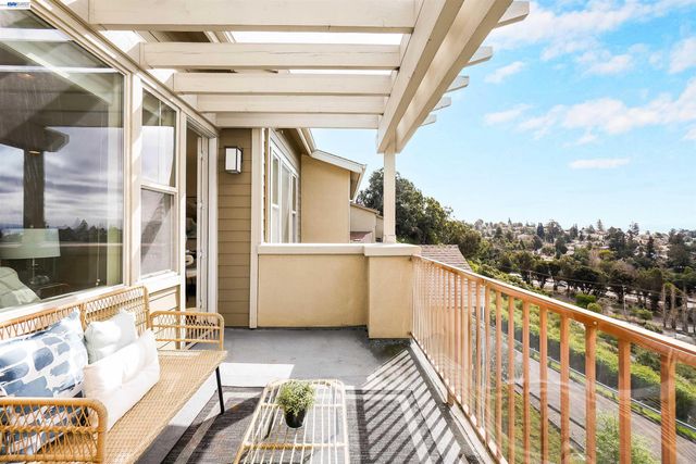 6299 Rocky Point Ct, Oakland, CA 94605