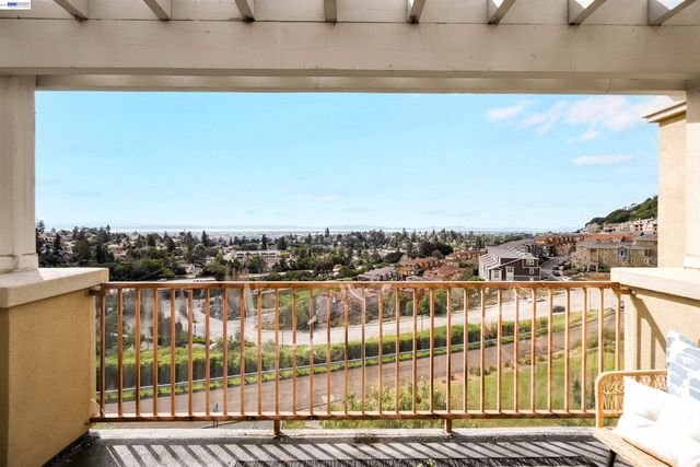 6299 Rocky Point Ct, Oakland, CA 94605