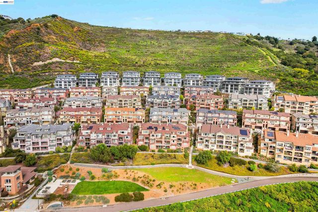 6299 Rocky Point Ct, Oakland, CA 94605