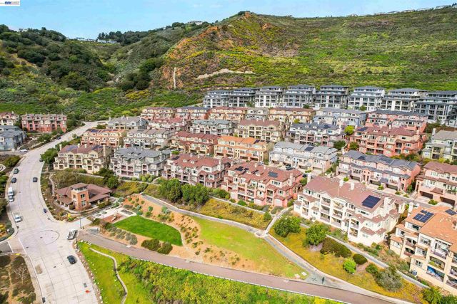 6299 Rocky Point Ct, Oakland, CA 94605