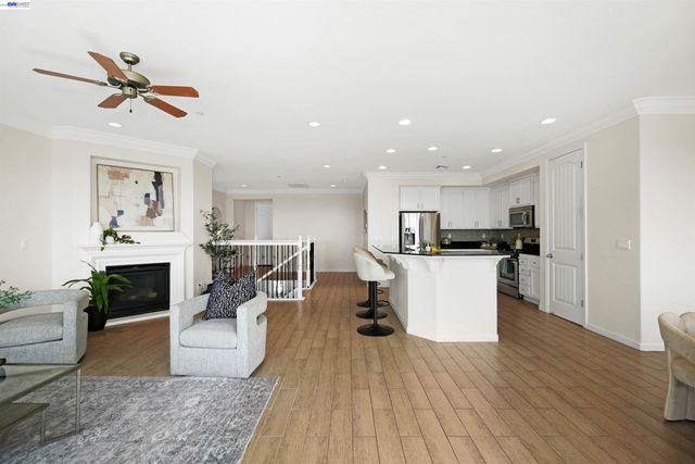 6299 Rocky Point Ct, Oakland, CA 94605