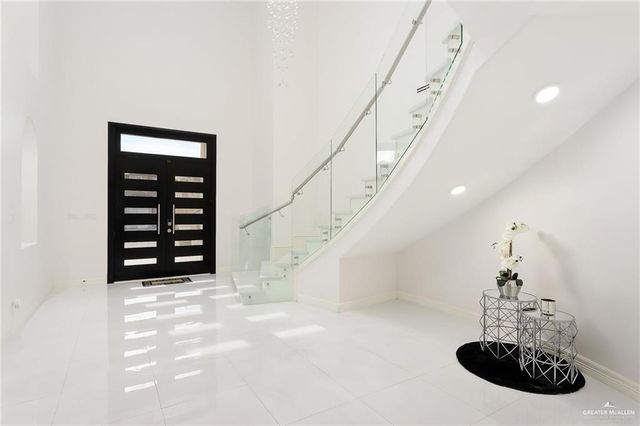 4915 August Drive, Edinburg, TX 78539