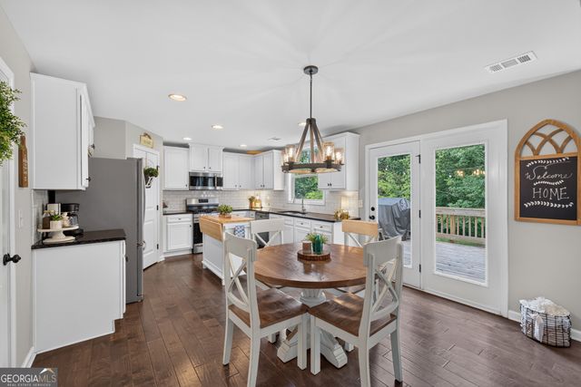 5912 Park Bay Court, Flowery Branch, GA 30542