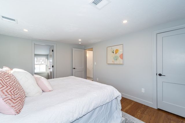 12 Bay State Rd, Natick, MA 01760