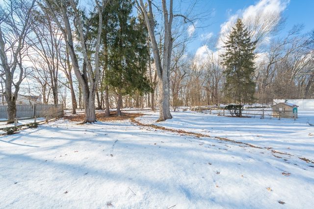 12 Bay State Rd, Natick, MA 01760