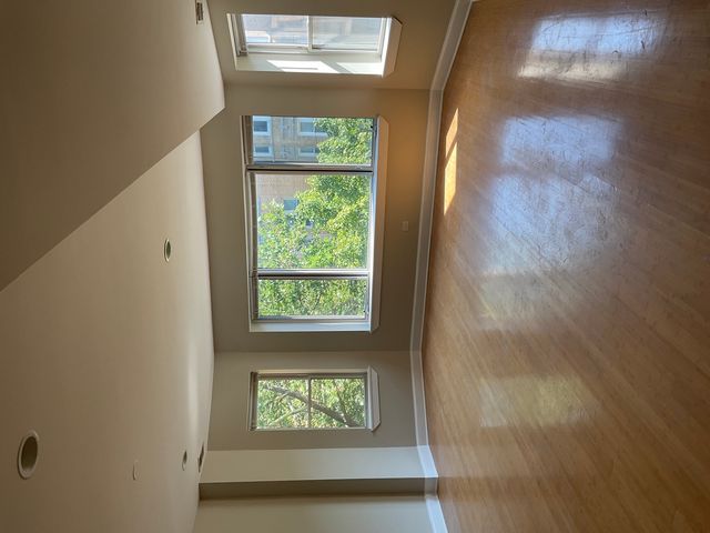 1748 E 73RD Place 2E, Chicago, IL 60649