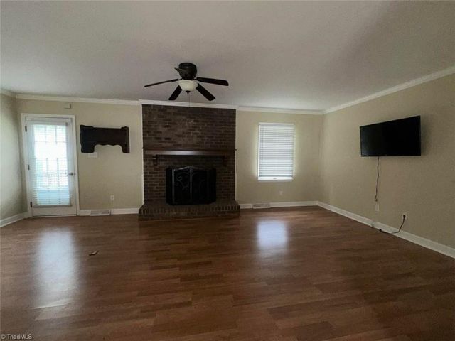 2308 Leeds Avenue, High Point, NC 27265
