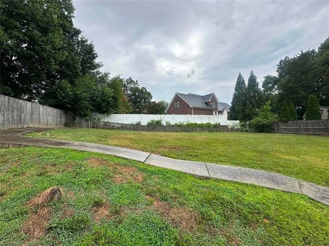 2308 Leeds Avenue, High Point, NC 27265