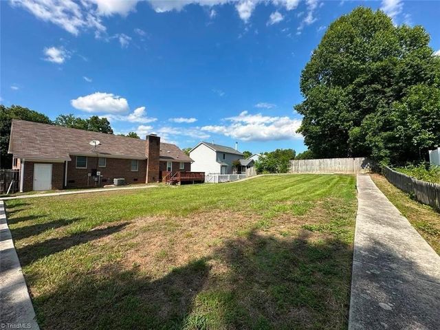 2308 Leeds Avenue, High Point, NC 27265