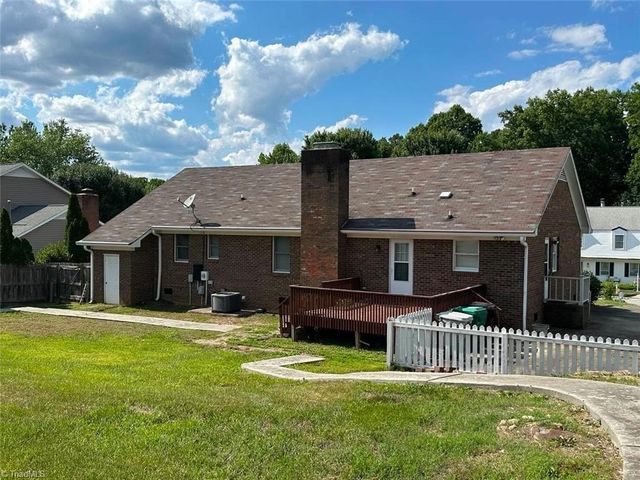 2308 Leeds Avenue, High Point, NC 27265