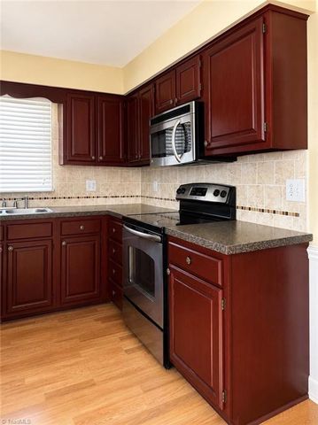 2308 Leeds Avenue, High Point, NC 27265