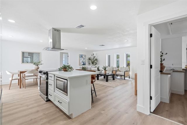6419 PELICAN DRIVE S, St Petersburg, FL 33707