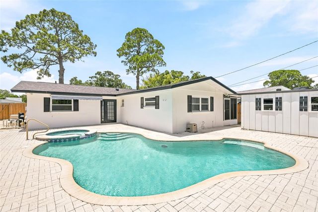 6419 PELICAN DRIVE S, St Petersburg, FL 33707