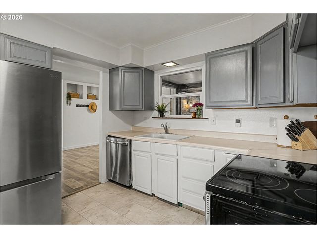 12905 Se OATFIELD Rd, Milwaukie, OR 97222