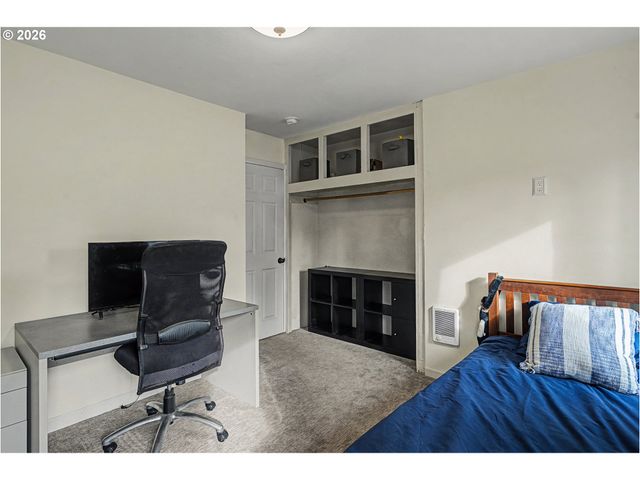 12905 Se OATFIELD Rd, Milwaukie, OR 97222