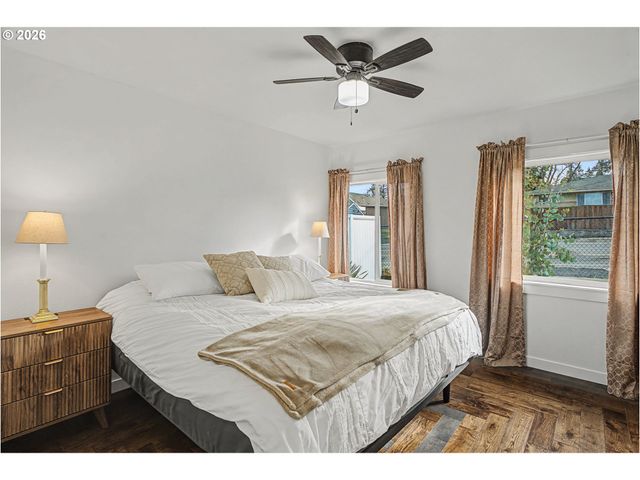 12905 Se OATFIELD Rd, Milwaukie, OR 97222