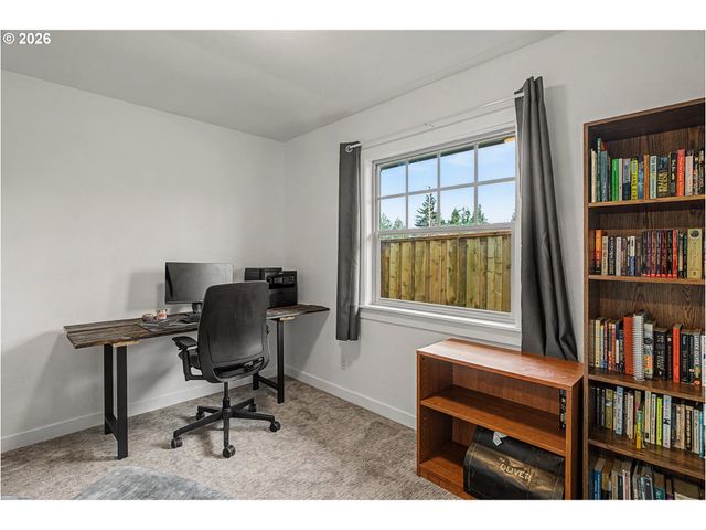 12905 Se OATFIELD Rd, Milwaukie, OR 97222