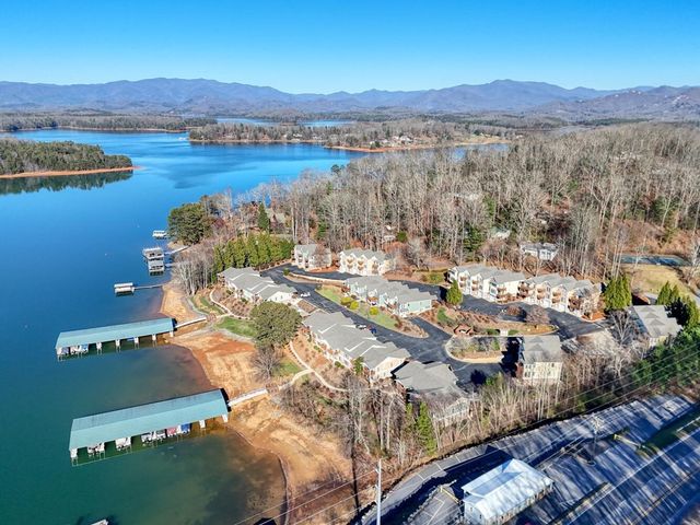 1405 Lakeside Rd., Hiawassee, GA 30546