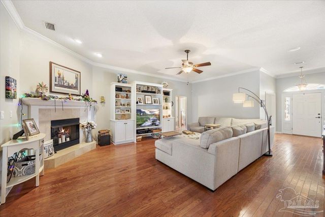 3656 Sawmill Cir, Pace, FL 32571