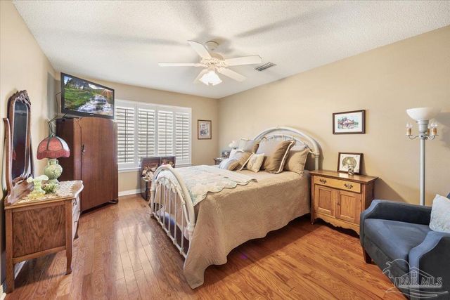 3656 Sawmill Cir, Pace, FL 32571