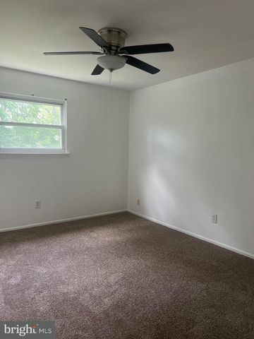 521 CORINTHIAN AVE, Essington, PA 19029