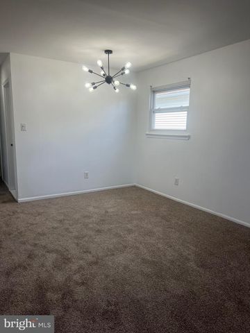 521 CORINTHIAN AVE, Essington, PA 19029
