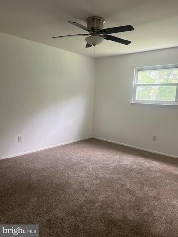 521 CORINTHIAN AVE, Essington, PA 19029