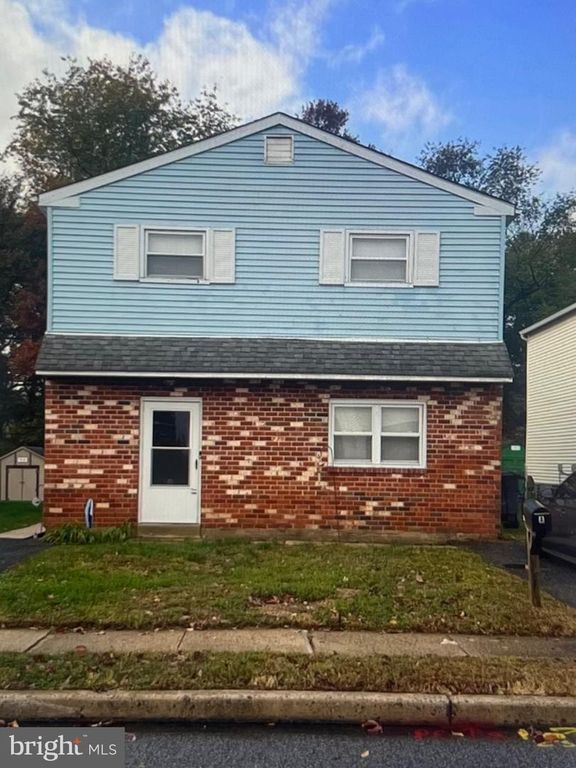 521 CORINTHIAN AVE, Essington, PA 19029
