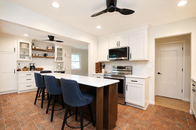 4513 67th Street, Urbandale, IA 50322