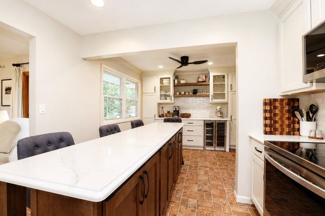 4513 67th Street, Urbandale, IA 50322