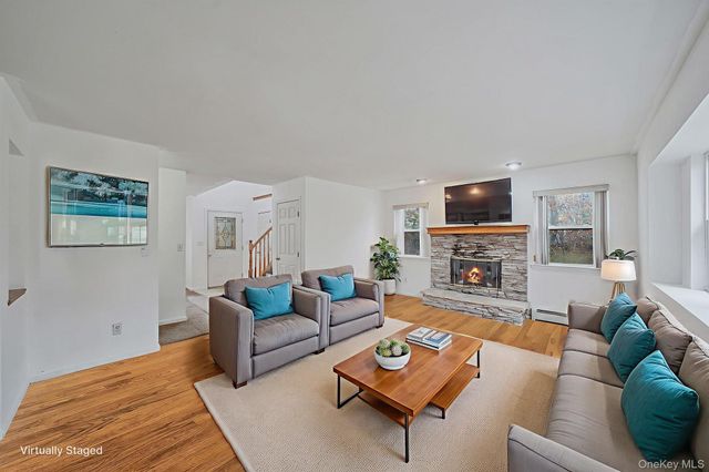 22 Wright Road, Manorville, NY 11949