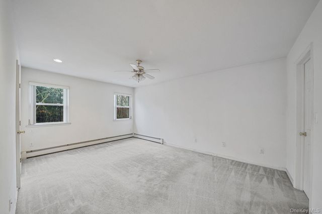 22 Wright Road, Manorville, NY 11949