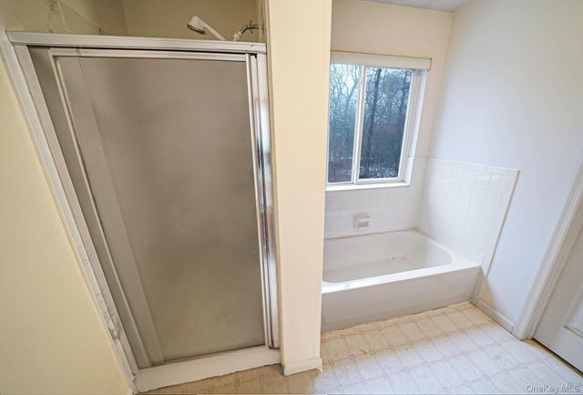 22 Wright Road, Manorville, NY 11949