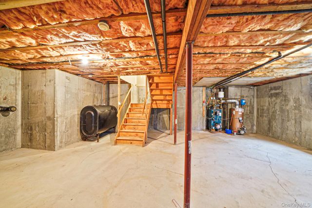 22 Wright Road, Manorville, NY 11949