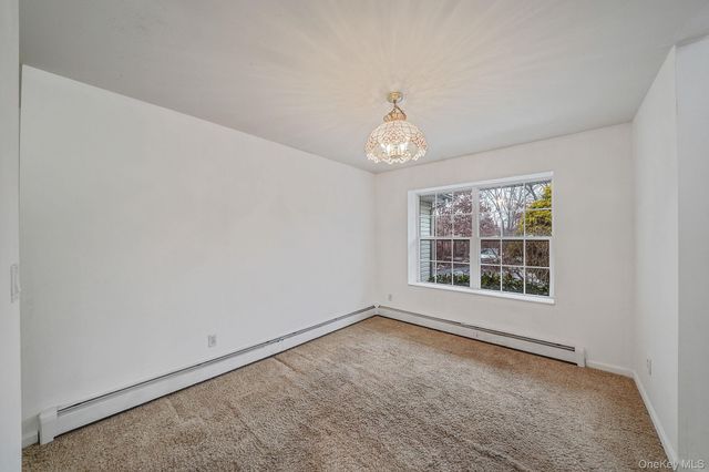 22 Wright Road, Manorville, NY 11949