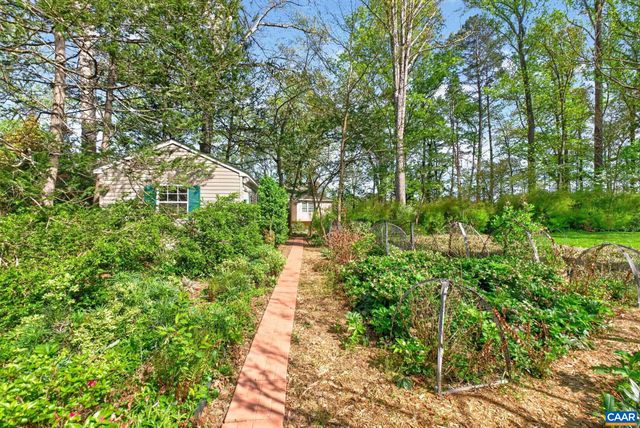 2409 KERRY LN, Charlottesville, VA 22901