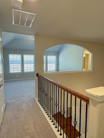 504 Pineview Drive, Euless, TX 76039