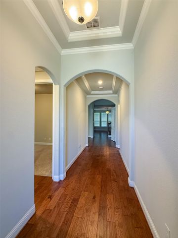 504 Pineview Drive, Euless, TX 76039
