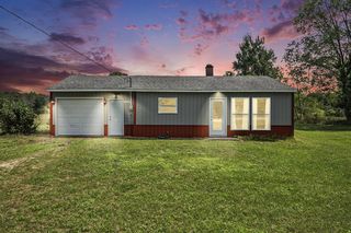 5942 N Woodbridge Road, White Cloud, MI 49349