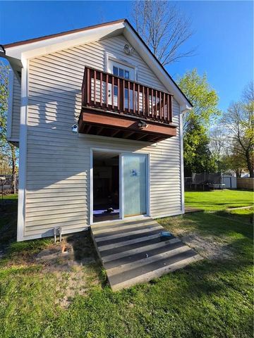 38 River Street, West Warwick, RI 02893