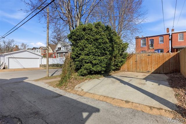 3974 Wyoming Street, St Louis, MO 63116