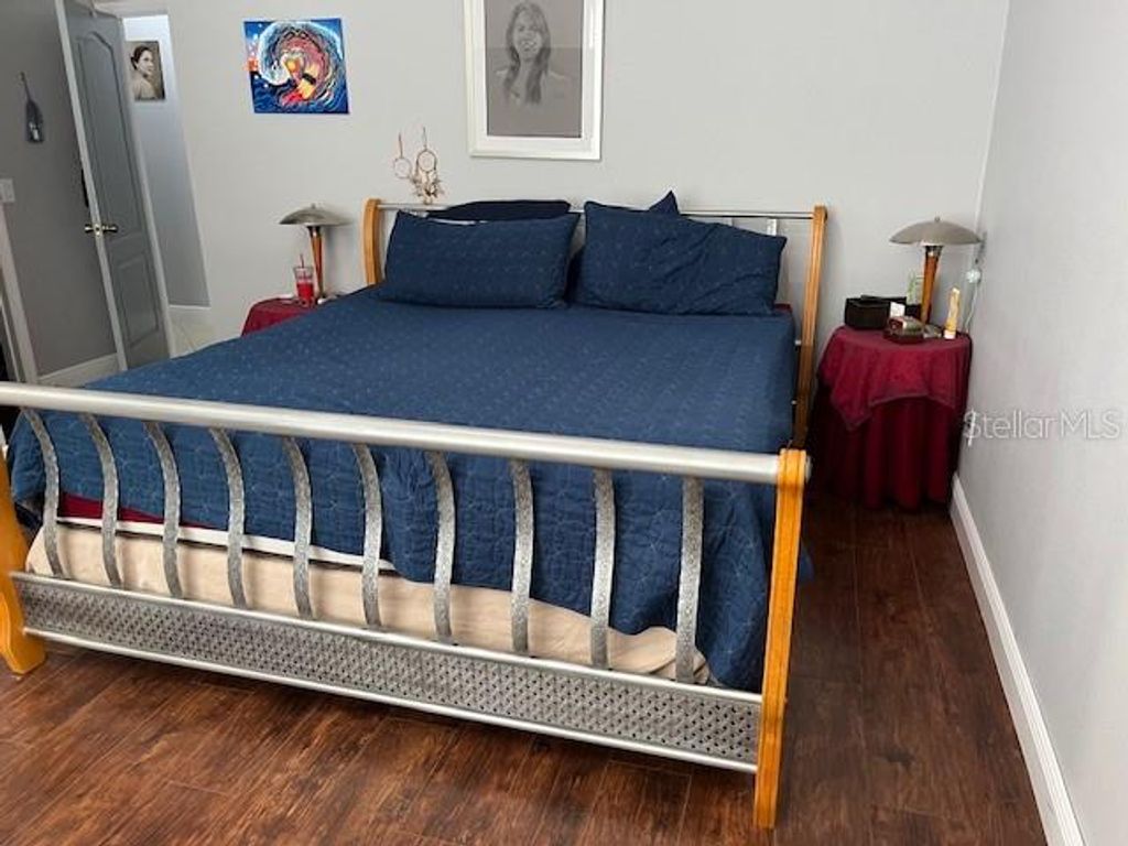 Image 17 of property listing at 9721 OLD PATINA WAY, Orlando, FL 32832