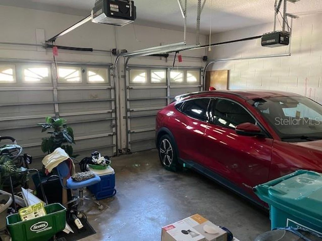 Image 21 of property listing at 9721 OLD PATINA WAY, Orlando, FL 32832